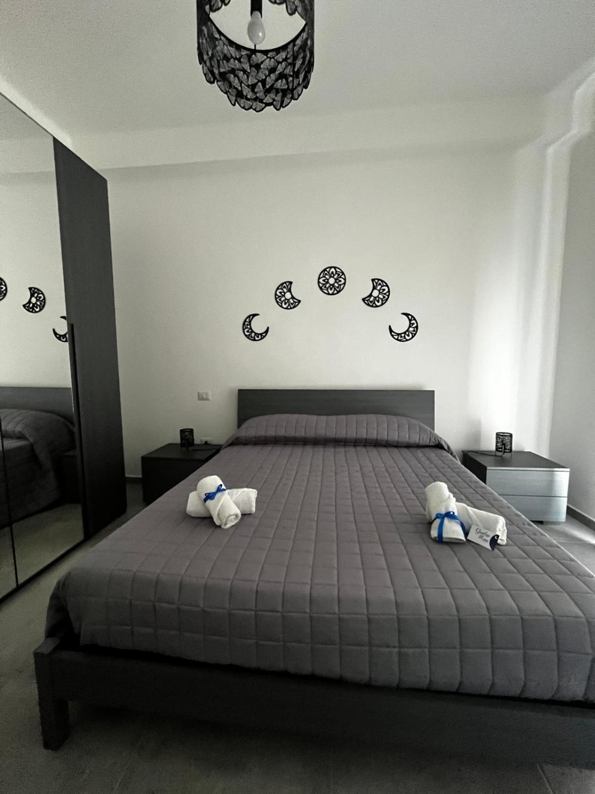 Goodbye Moon Apartment Brindisi Ngoại thất bức ảnh